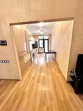 Satılır 3 otaqlı mənzil 117 m²