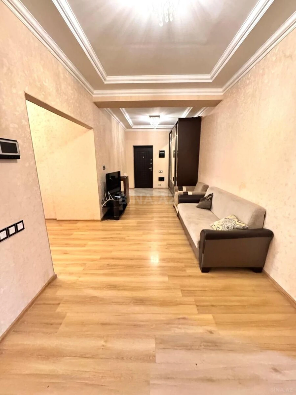 Satılır 3 otaqlı mənzil 117 m²