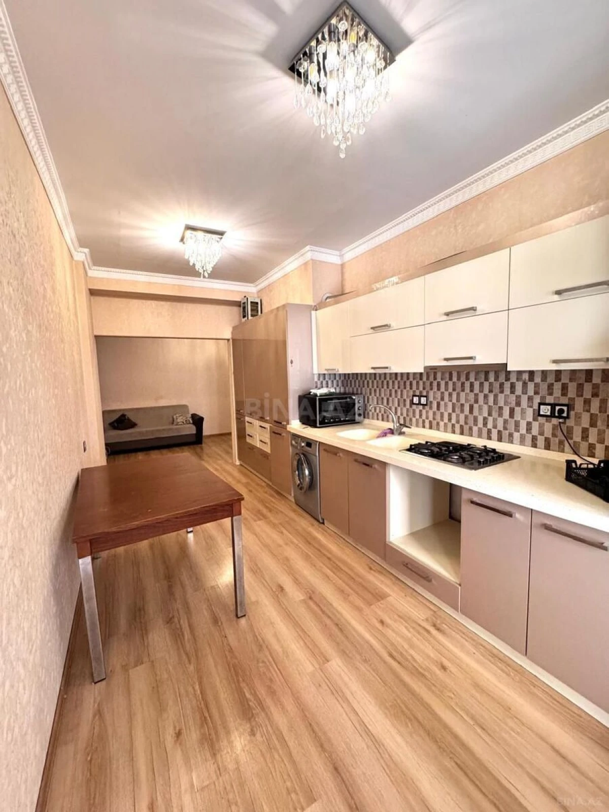 Satılır 3 otaqlı mənzil 117 m²
