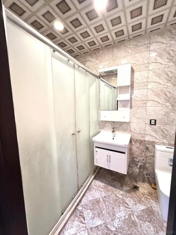 Satılır 3 otaqlı mənzil 117 m²