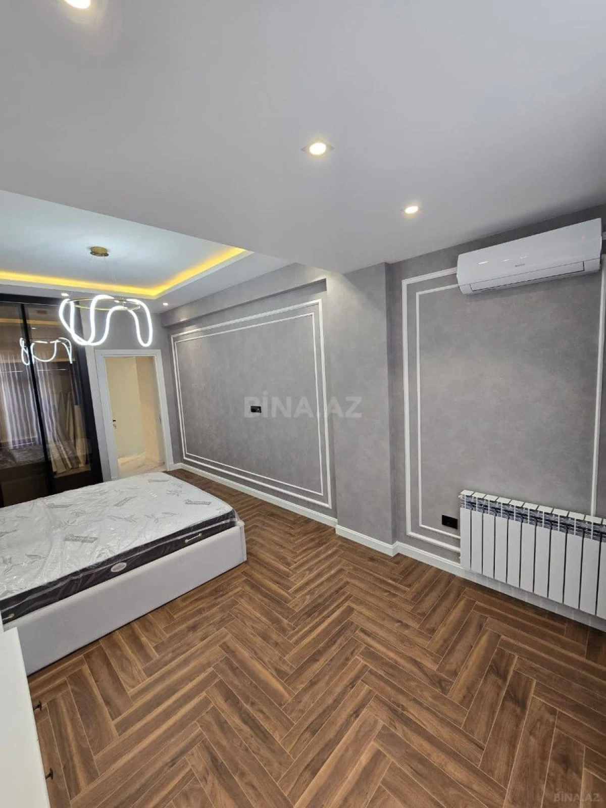 Satılır 3 otaqlı mənzil 115 m²