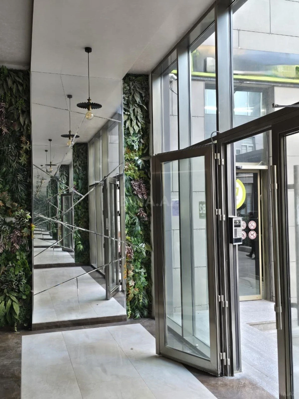 Satılır 3 otaqlı mənzil 115 m²