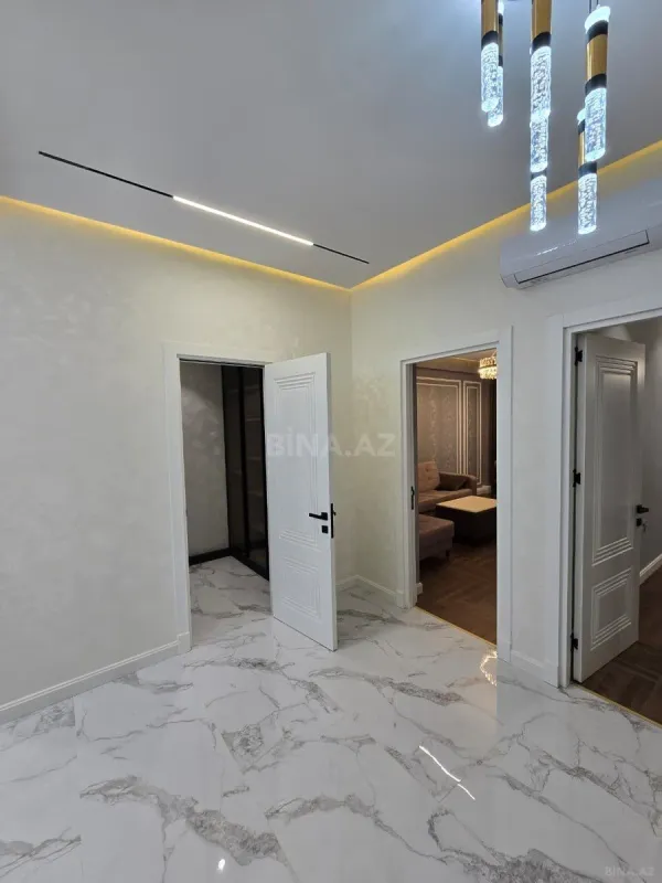 Satılır 3 otaqlı mənzil 115 m²