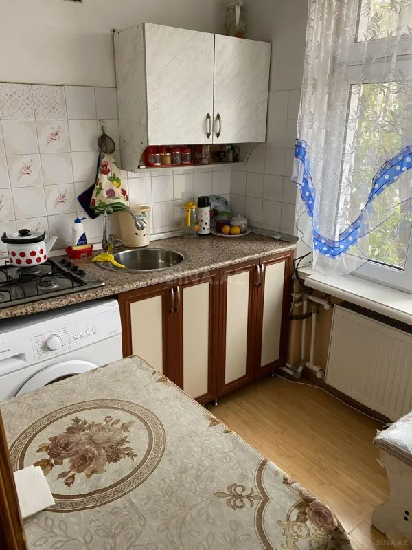 Kirayə verilir 2 otaqlı mənzil 65 m²