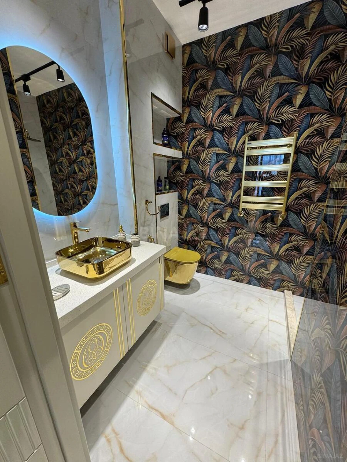 Satılır 5 otaqlı mənzil 185 m²