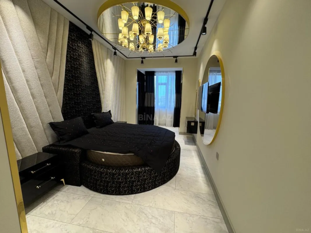 Satılır 5 otaqlı mənzil 185 m²