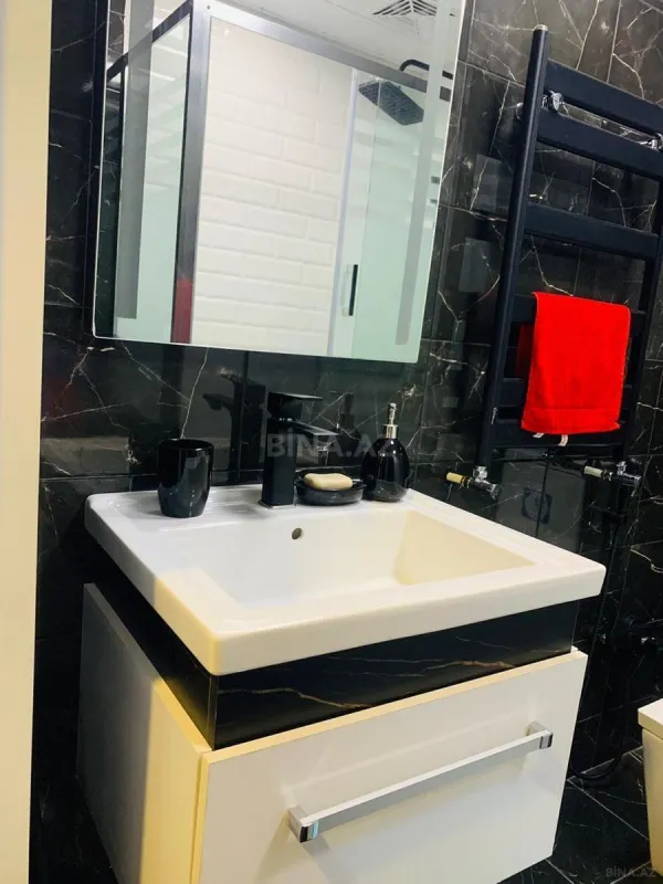 Kirayə verilir 2 otaqlı mənzil 60 m²