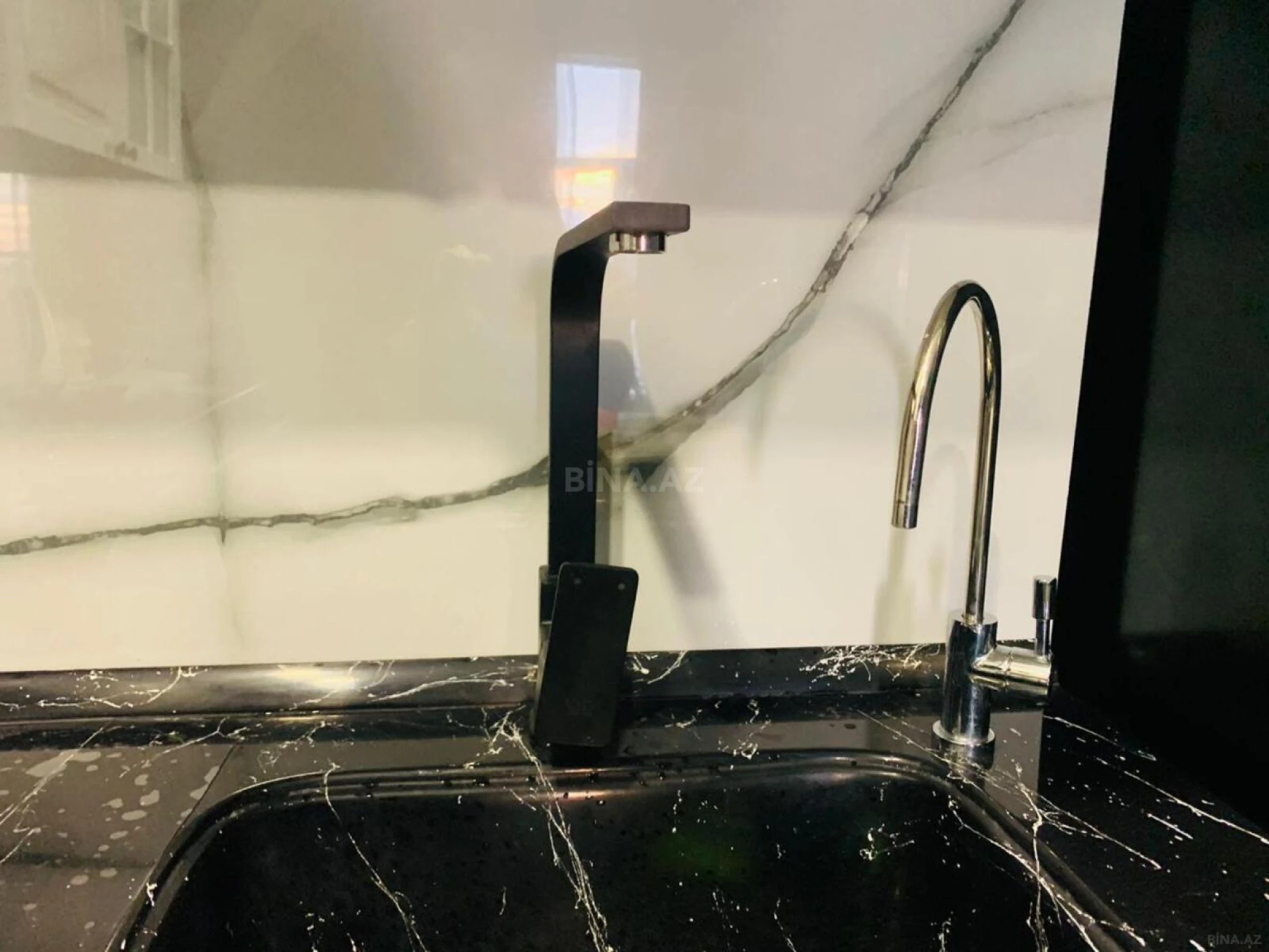 Kirayə verilir 2 otaqlı mənzil 60 m²