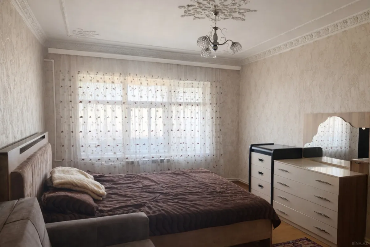 Satılır 4 otaqlı mənzil 100 m²