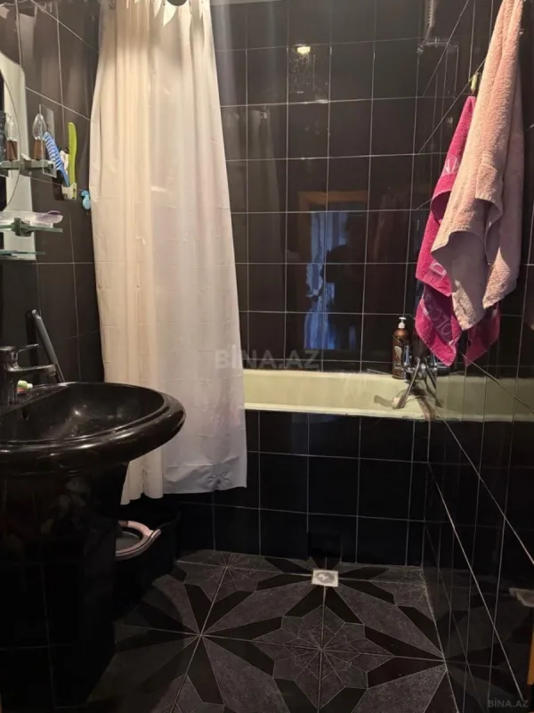 Satılır 4 otaqlı mənzil 100 m²