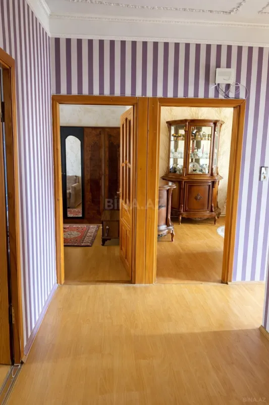 Satılır 4 otaqlı mənzil 100 m²