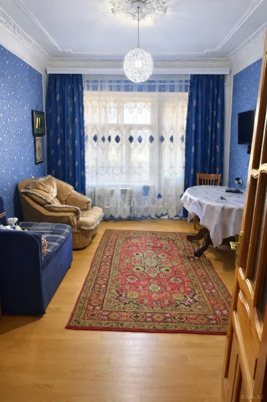 Satılır 4 otaqlı mənzil 100 m²