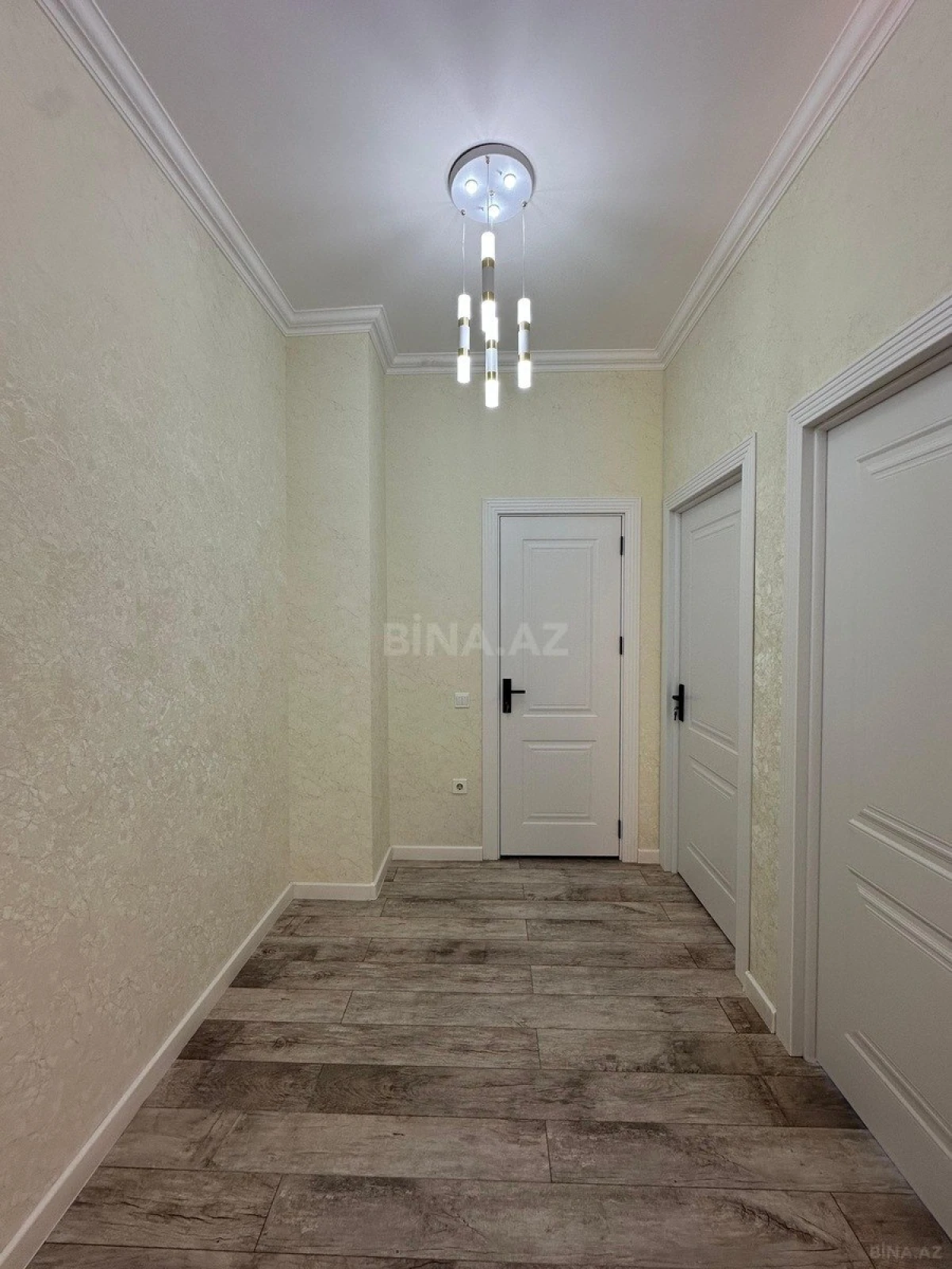 Satılır 2 otaqlı mənzil 75 m²