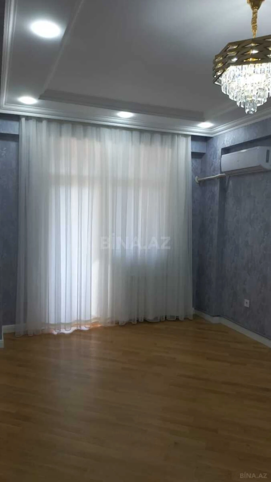 Kirayə verilir 2 otaqlı mənzil 75 m²