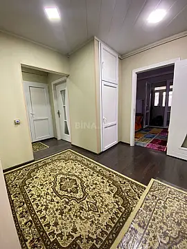 Satılır 5 otaqlı mənzil 110 m²