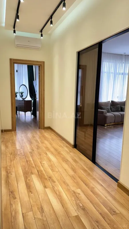 Kirayə verilir 2 otaqlı mənzil 85 m²