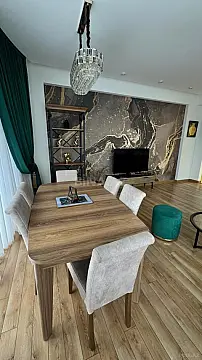 Kirayə verilir 2 otaqlı mənzil 85 m²