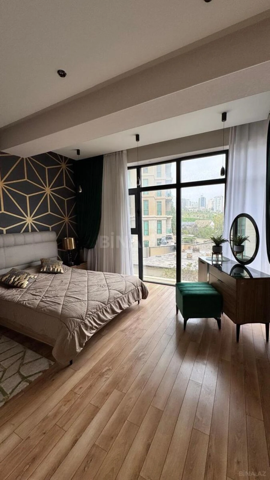 Kirayə verilir 2 otaqlı mənzil 85 m²