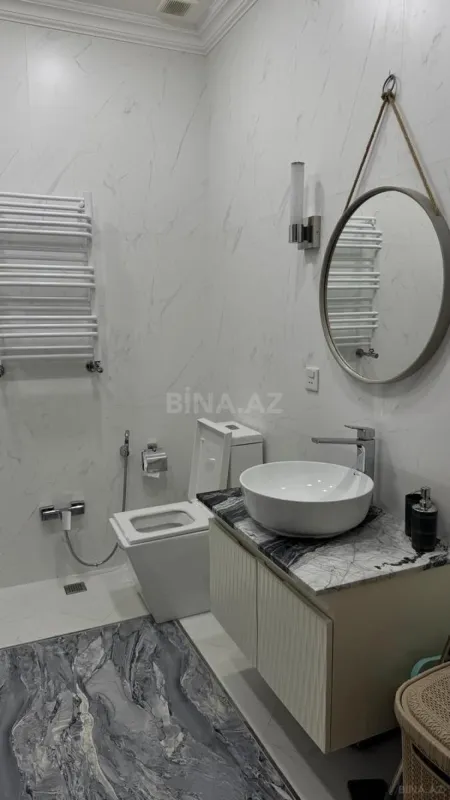 Kirayə verilir 2 otaqlı mənzil 85 m²