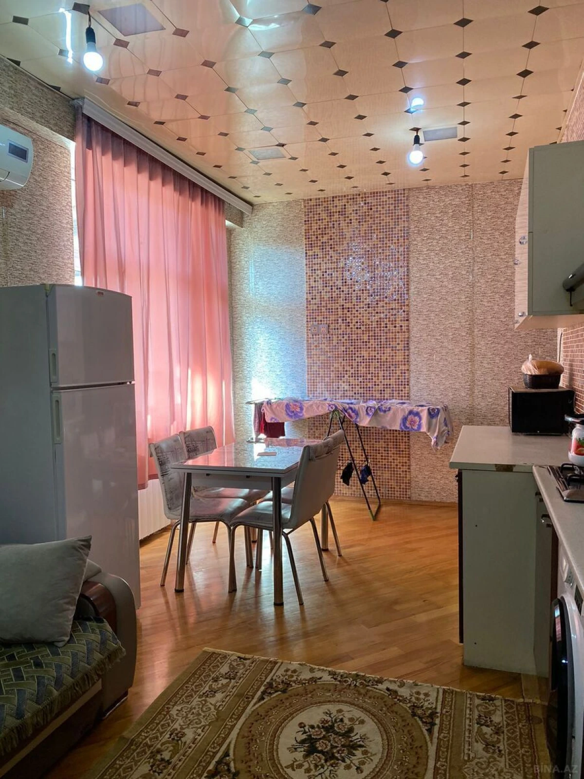 Satılır 2 otaqlı mənzil 90 m²