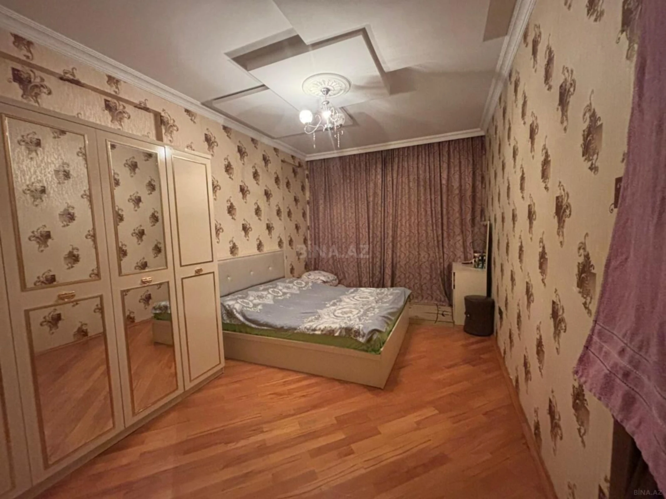 Satılır 2 otaqlı mənzil 90 m²