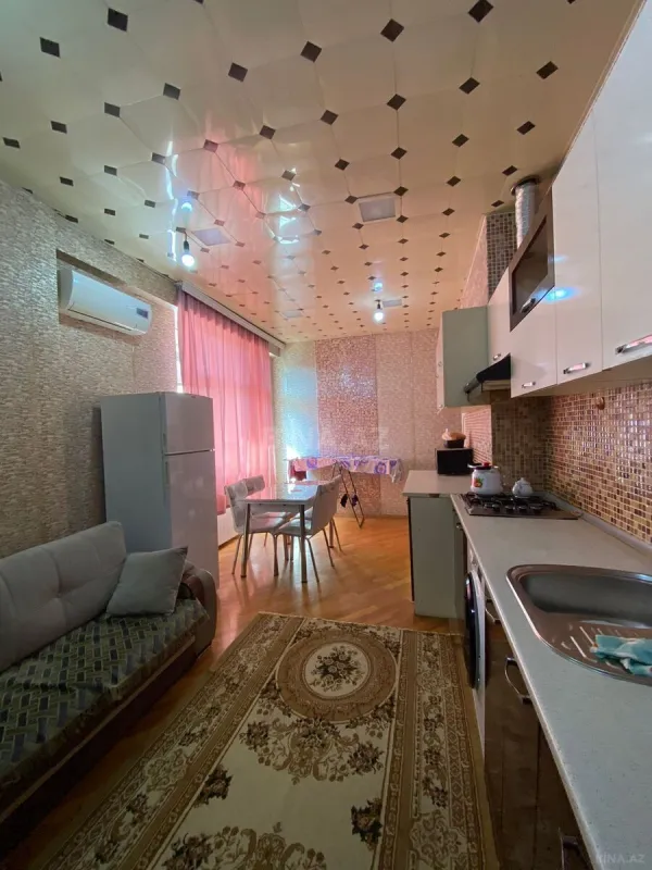 Satılır 2 otaqlı mənzil 90 m²