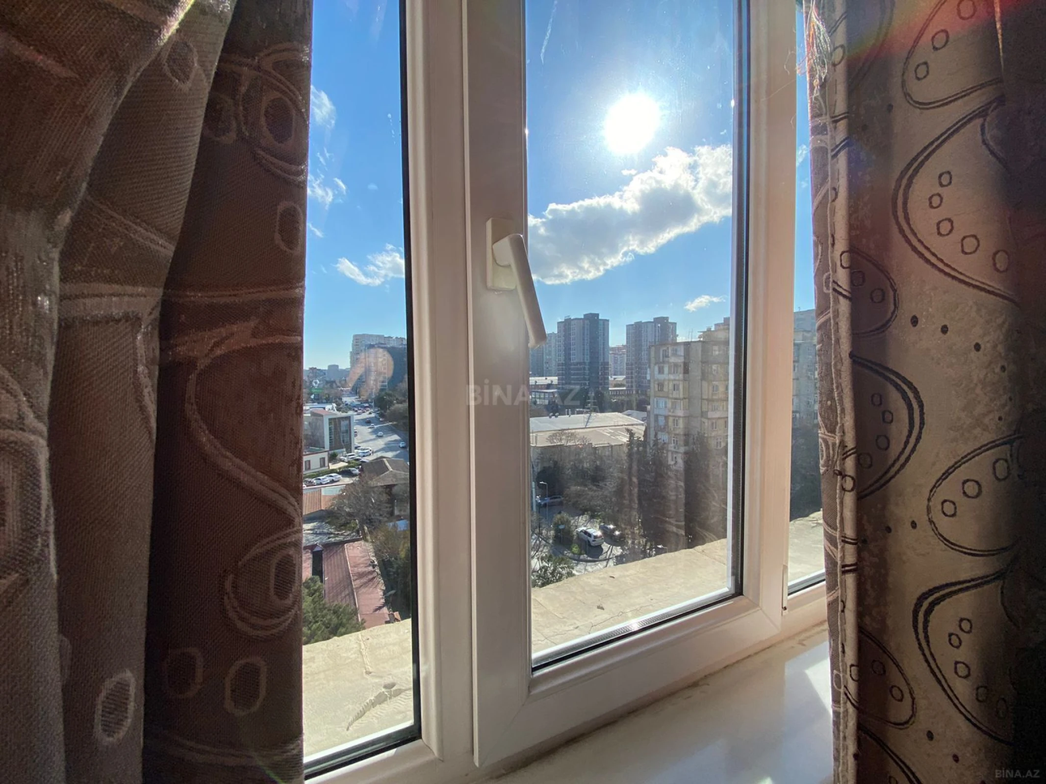 Satılır 2 otaqlı mənzil 90 m²