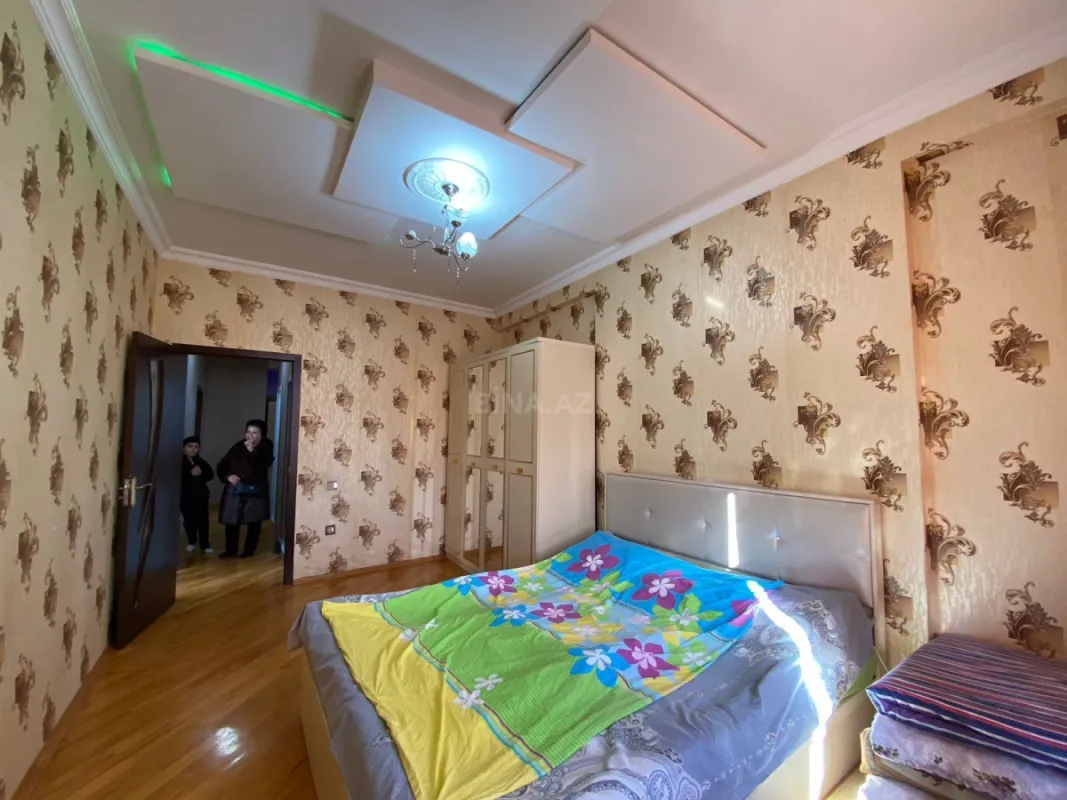 Satılır 2 otaqlı mənzil 90 m²