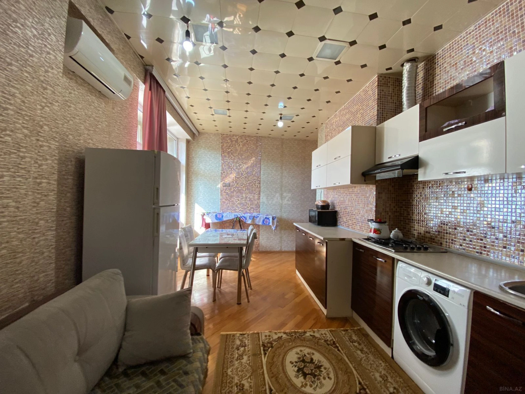 Satılır 2 otaqlı mənzil 90 m²