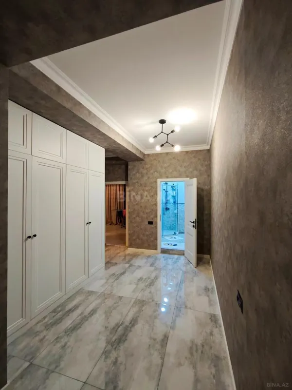 Satılır 3 otaqlı mənzil 150 m²