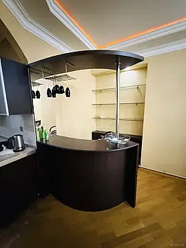 Kirayə verilir 3 otaqlı mənzil 123 m²