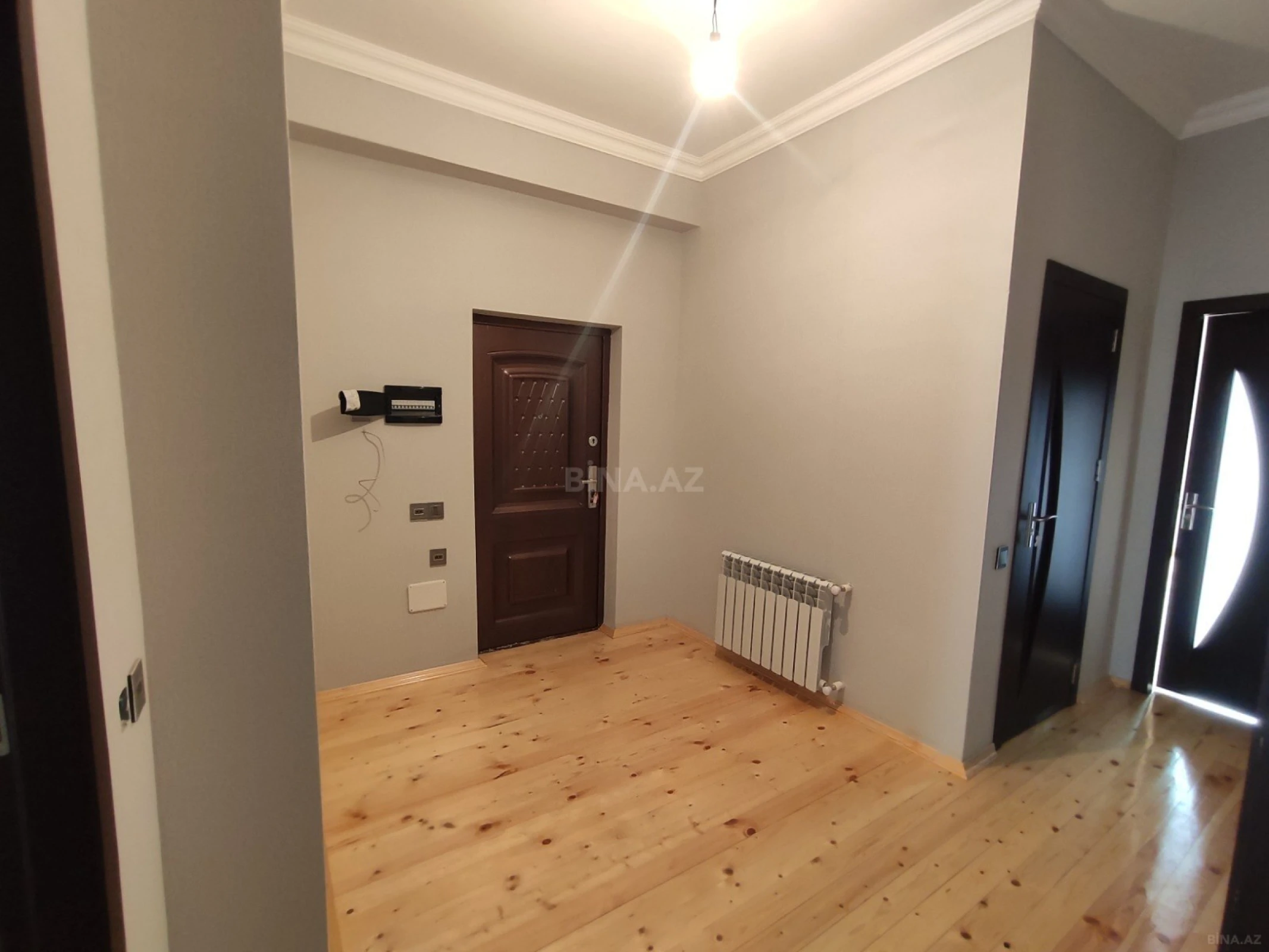 Satılır 3 otaqlı mənzil 115 m²