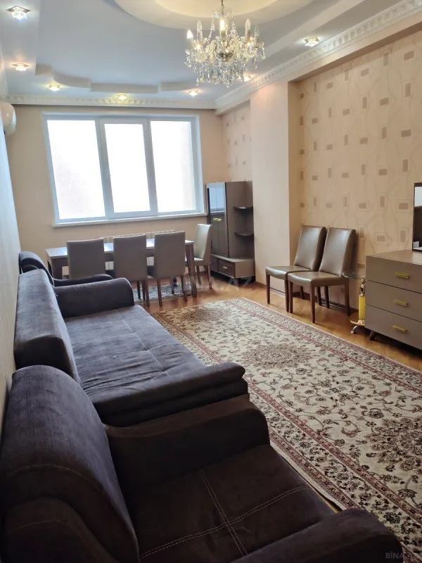 Kirayə verilir 2 otaqlı mənzil 85 m²