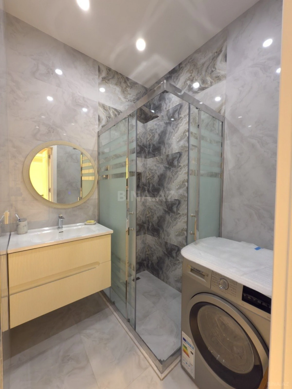 Kirayə verilir 2 otaqlı mənzil 63 m²