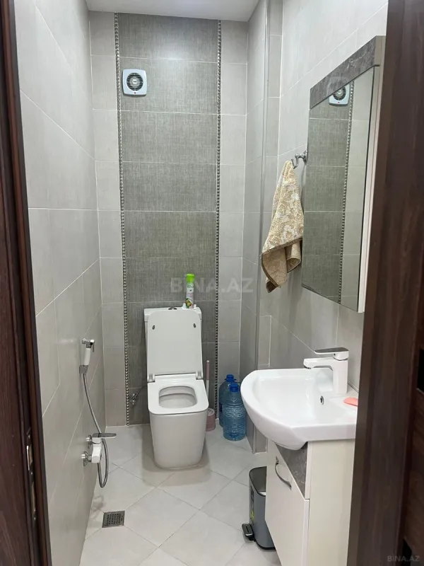 Satılır 3 otaqlı mənzil 130 m²