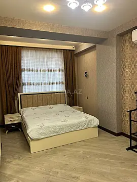Satılır 3 otaqlı mənzil 130 m²