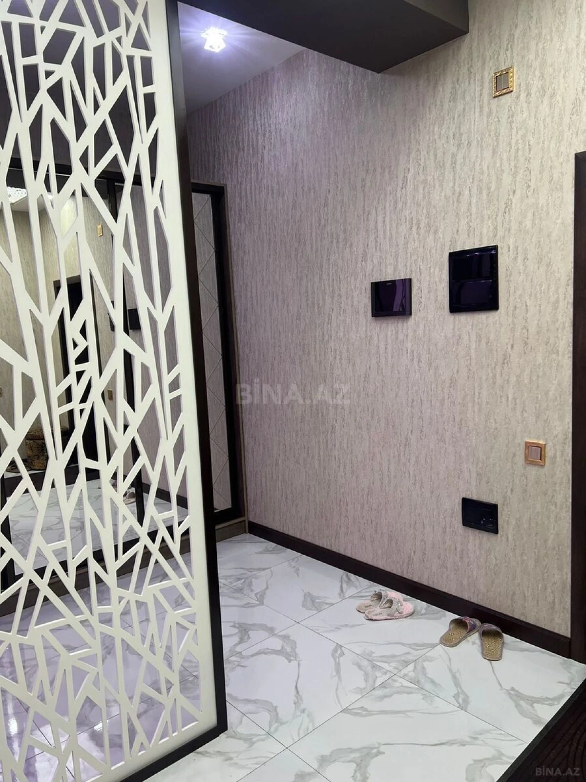 Satılır 3 otaqlı mənzil 130 m²