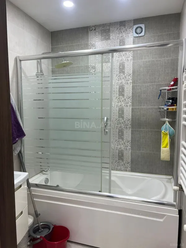 Satılır 3 otaqlı mənzil 130 m²