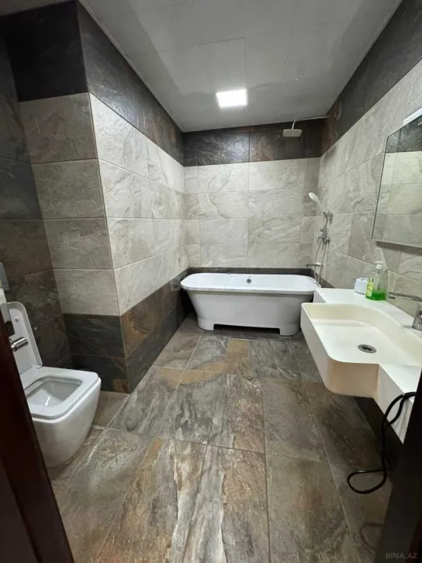 Kirayə verilir 3 otaqlı mənzil 110 m²