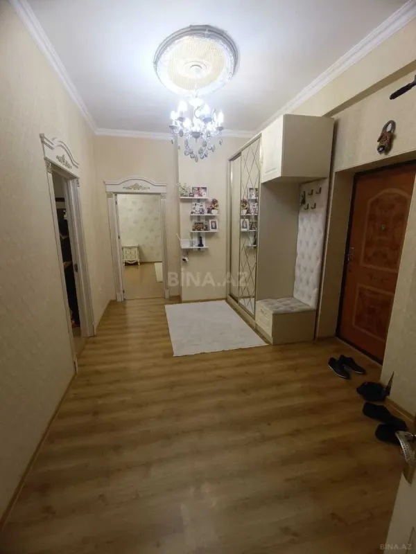 Satılır 3 otaqlı mənzil 120 m²