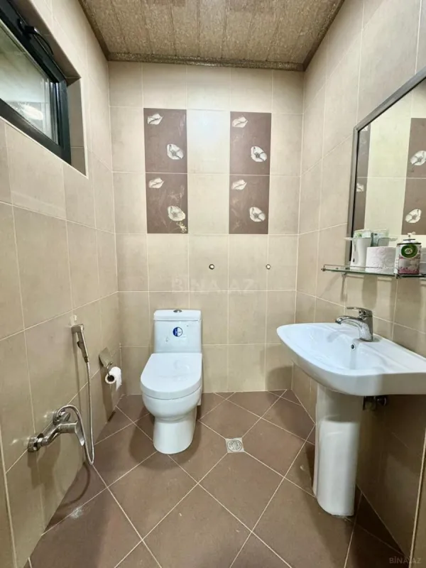 Satılır 14 otaqlı həyət evi 1875 m²