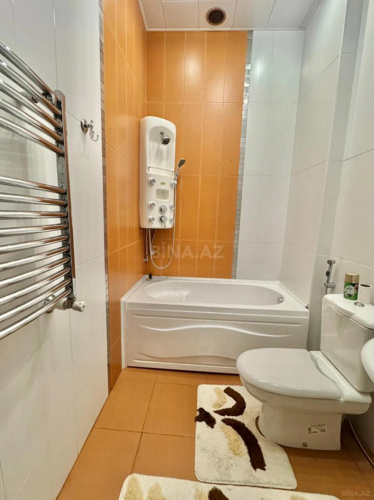 Satılır 14 otaqlı həyət evi 1875 m²
