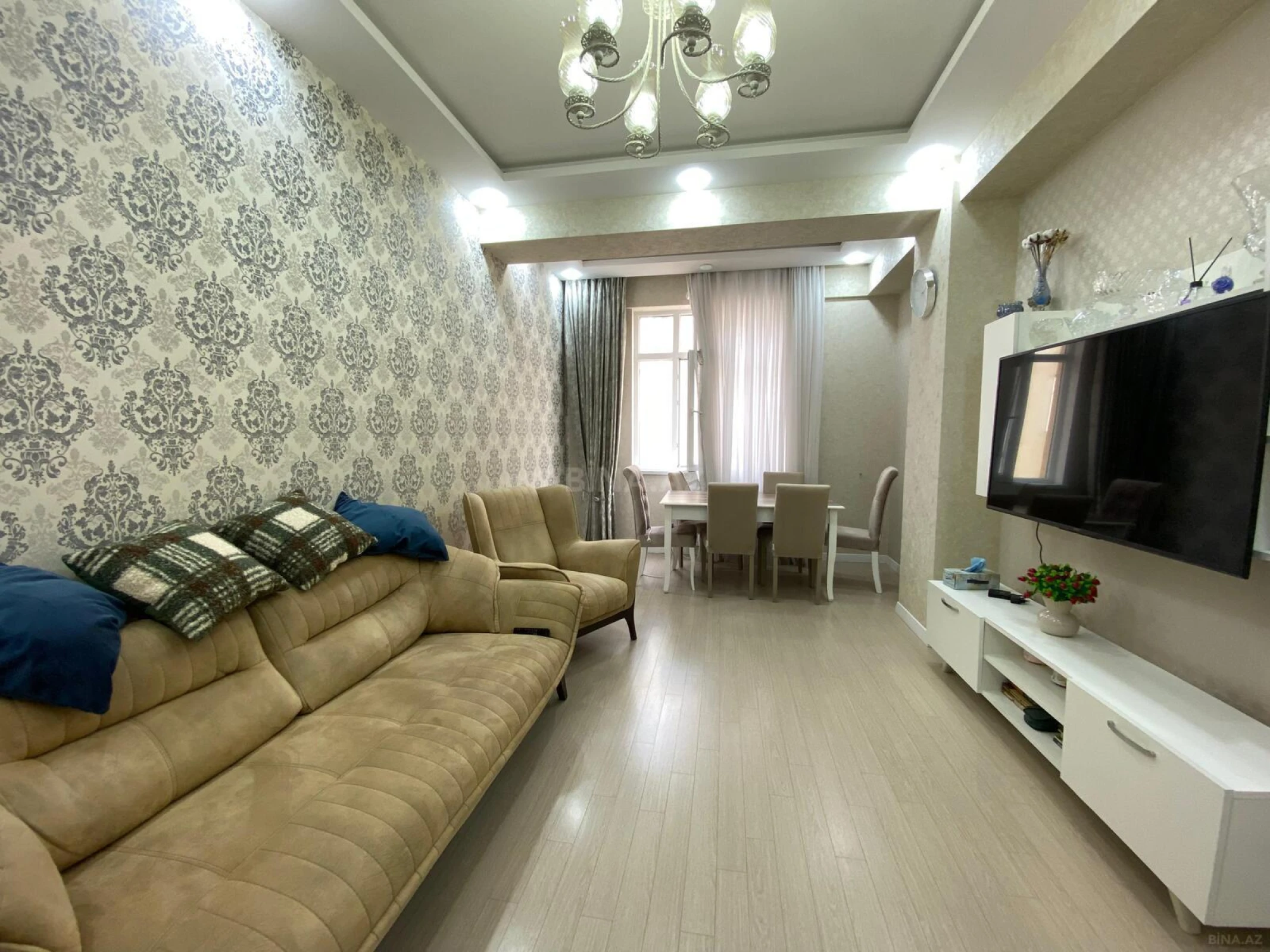 Satılır 3 otaqlı mənzil 113 m²
