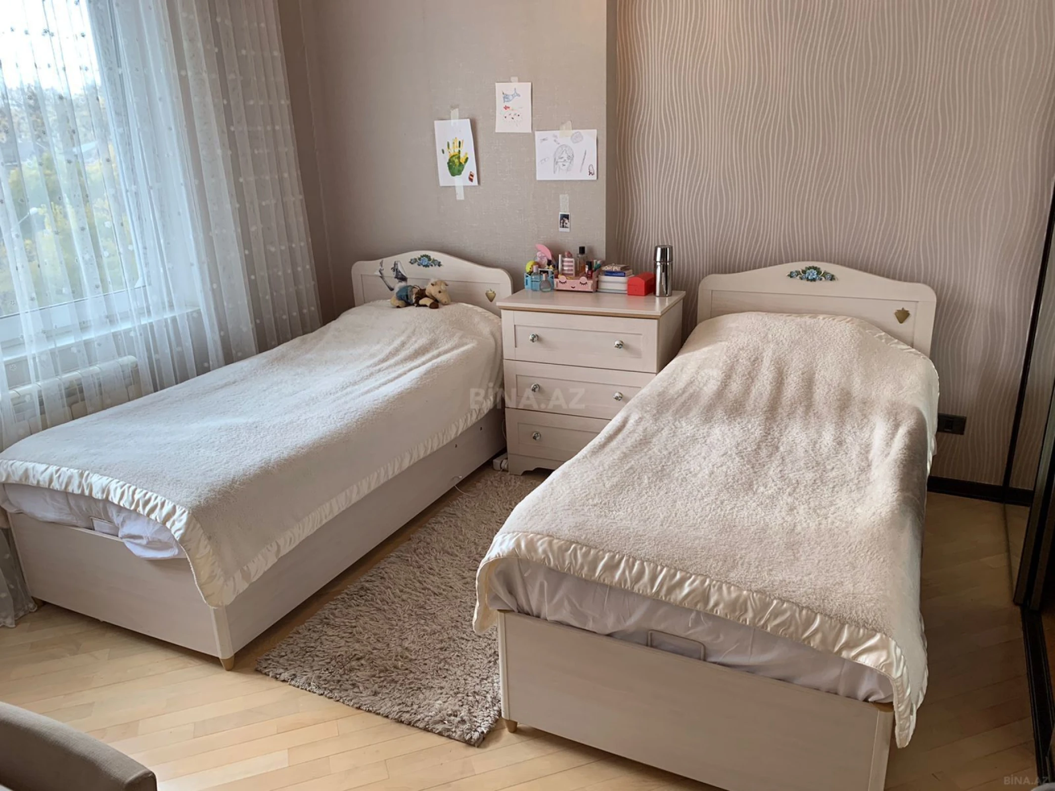 Kirayə verilir 3 otaqlı mənzil 140 m²