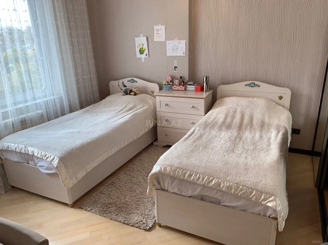 Kirayə verilir 3 otaqlı mənzil 140 m²