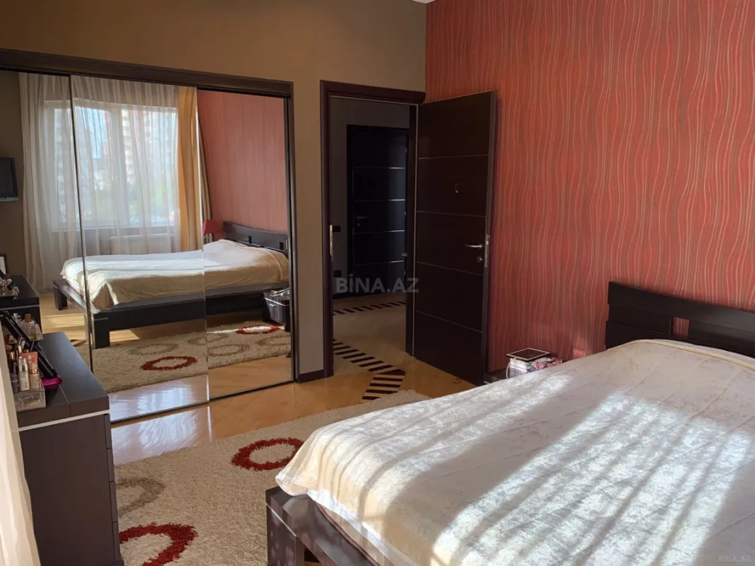 Kirayə verilir 3 otaqlı mənzil 140 m²