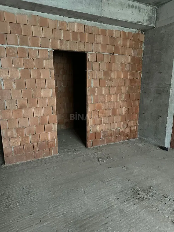 Satılır 5 otaqlı mənzil 296 m²