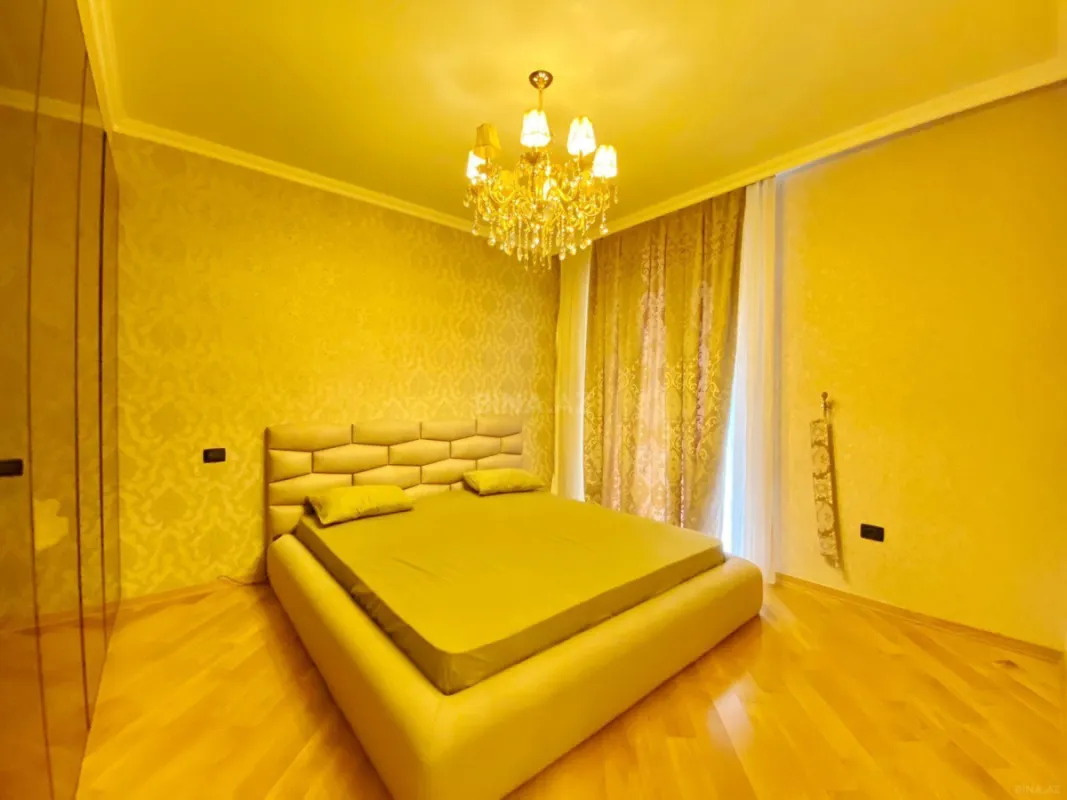Kirayə verilir 3 otaqlı mənzil 135 m²