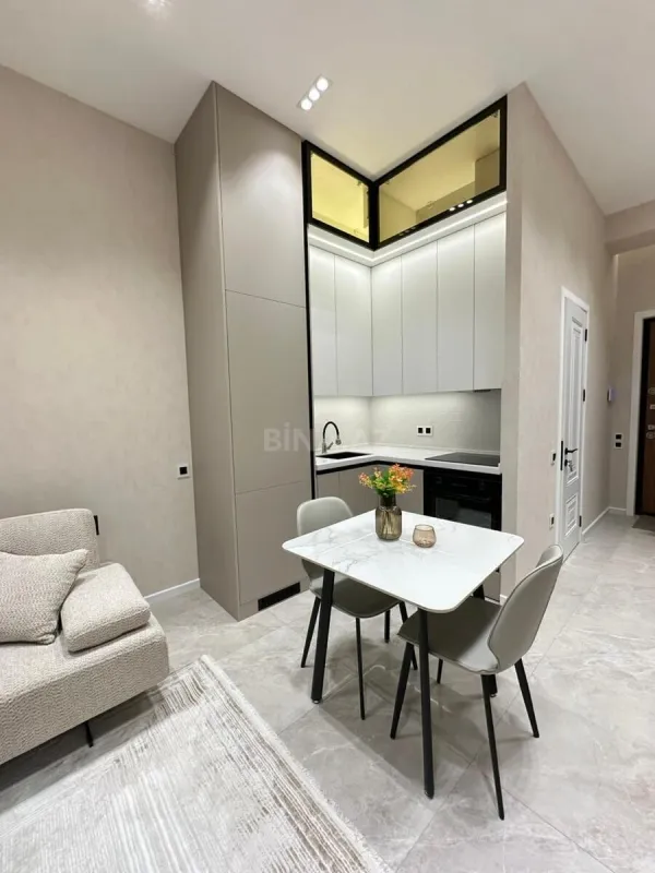 Kirayə verilir 2 otaqlı mənzil 60 m²