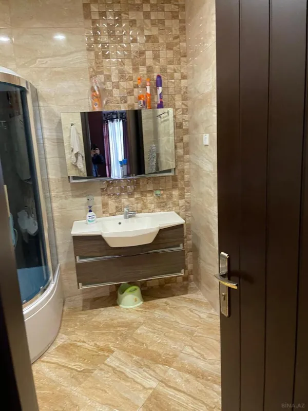 Kirayə verilir 4 otaqlı həyət evi 300 m²